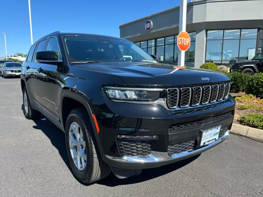 2024 Jeep Grand Cherokee Limited photo 1