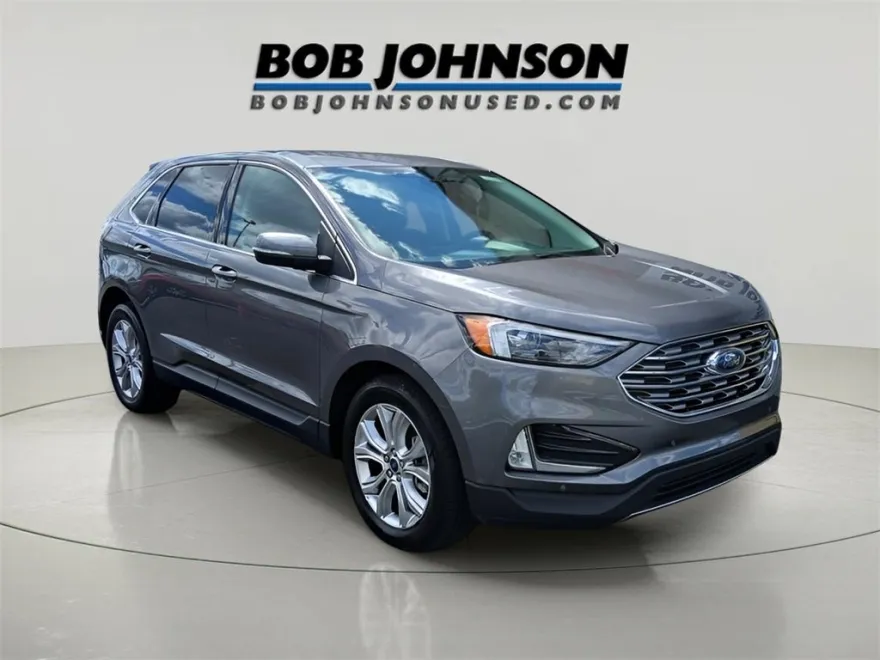 2022 Ford Edge Titanium photo 1