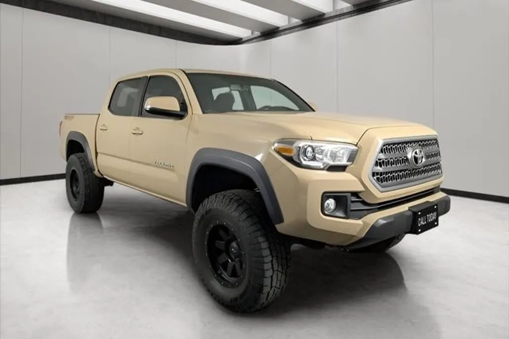 2017 Toyota Tacoma TRD photo 1