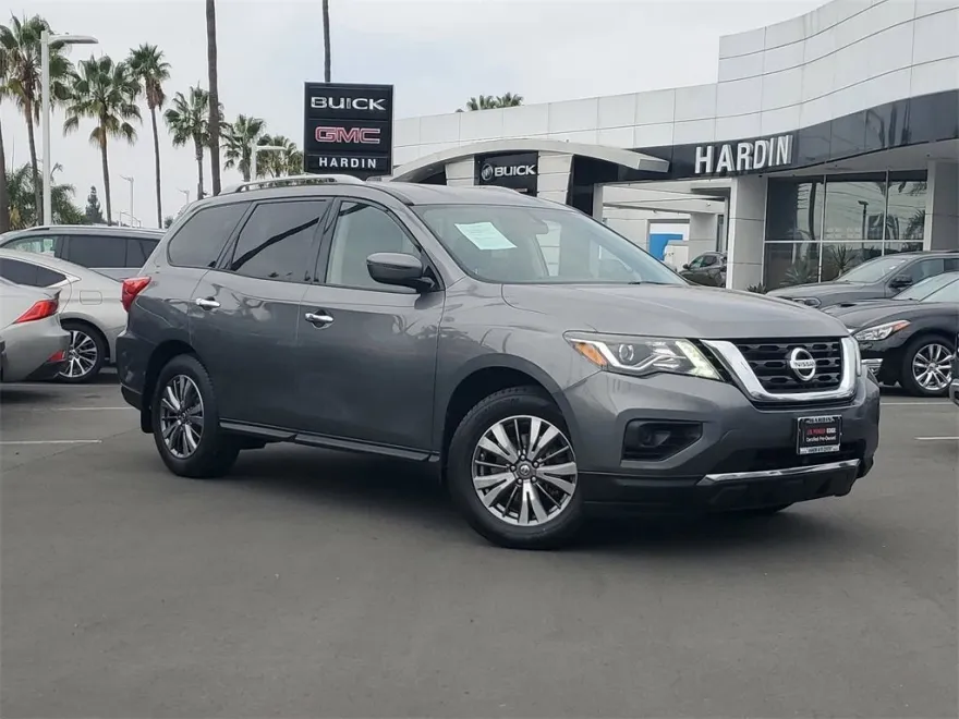2018 Nissan Pathfinder S photo 1