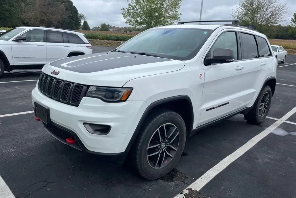 2017 Jeep Grand Cherokee Trailhawk photo 1