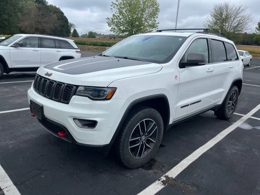 2017 Jeep Grand Cherokee Trailhawk photo 1