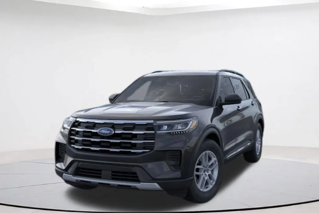 2025 Ford Explorer photo 1