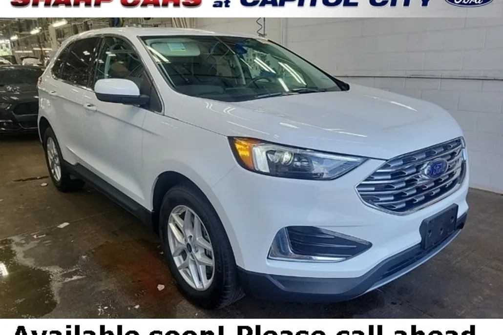 2022 Ford Edge SEL photo 1
