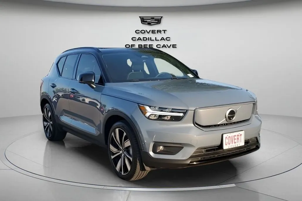2022 Volvo XC40 Recharge Twin Plus photo 1