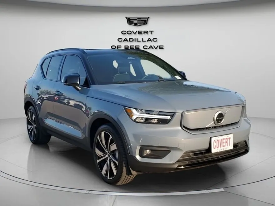 2022 Volvo XC40 Recharge Twin Plus photo 1
