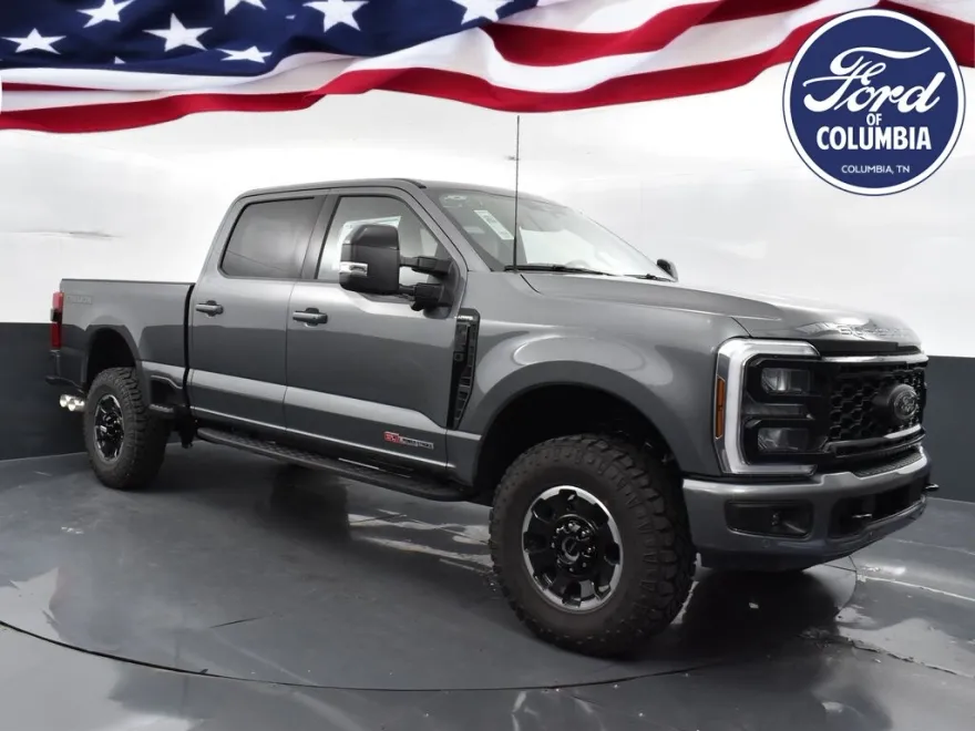 2025 Ford F-350 Lariat photo 1