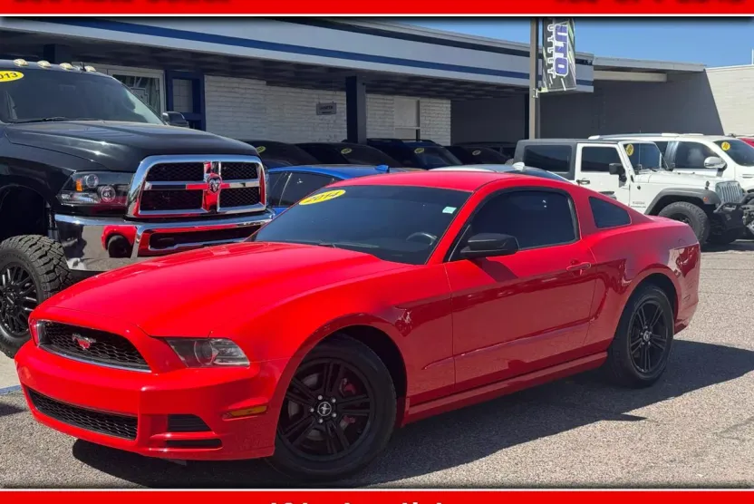 2014 Ford Mustang V6 photo 1