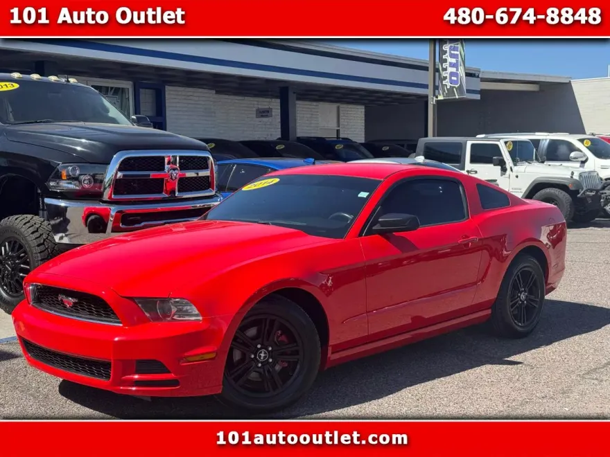 2014 Ford Mustang V6 photo 1