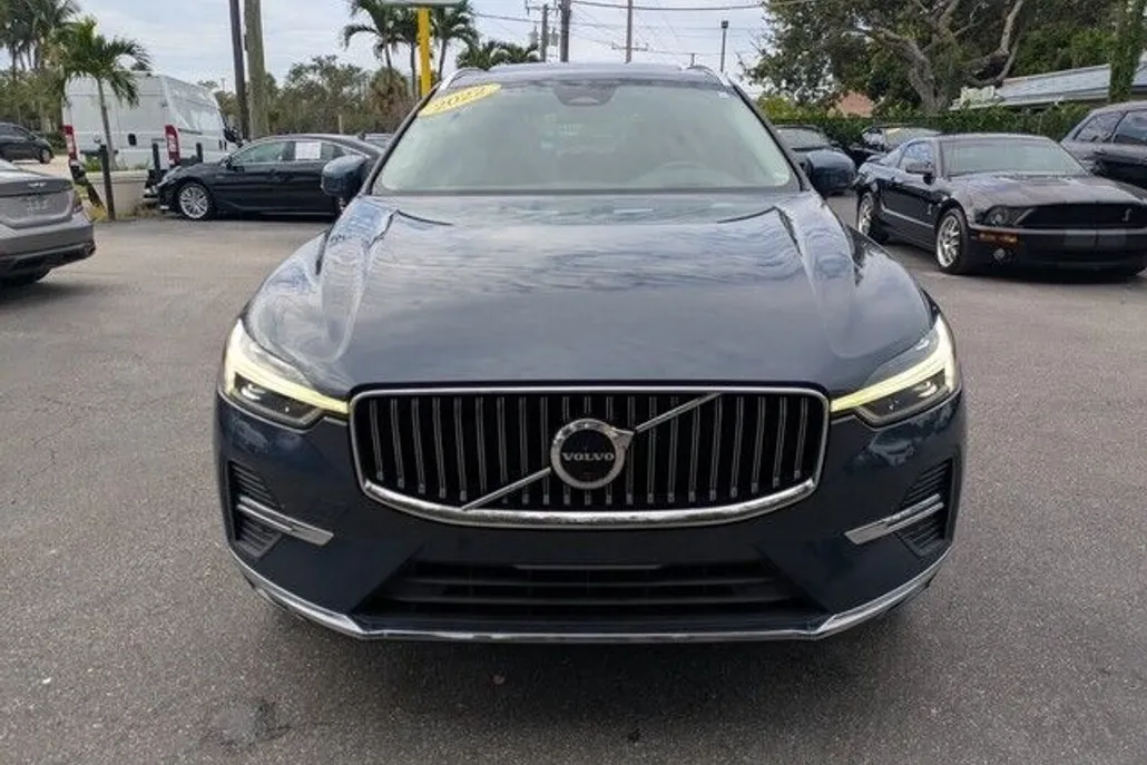 2022 Volvo XC60 Inscription photo 1
