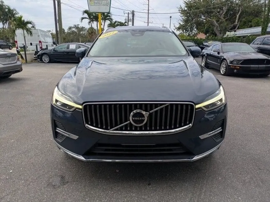 2022 Volvo XC60 Inscription photo 1