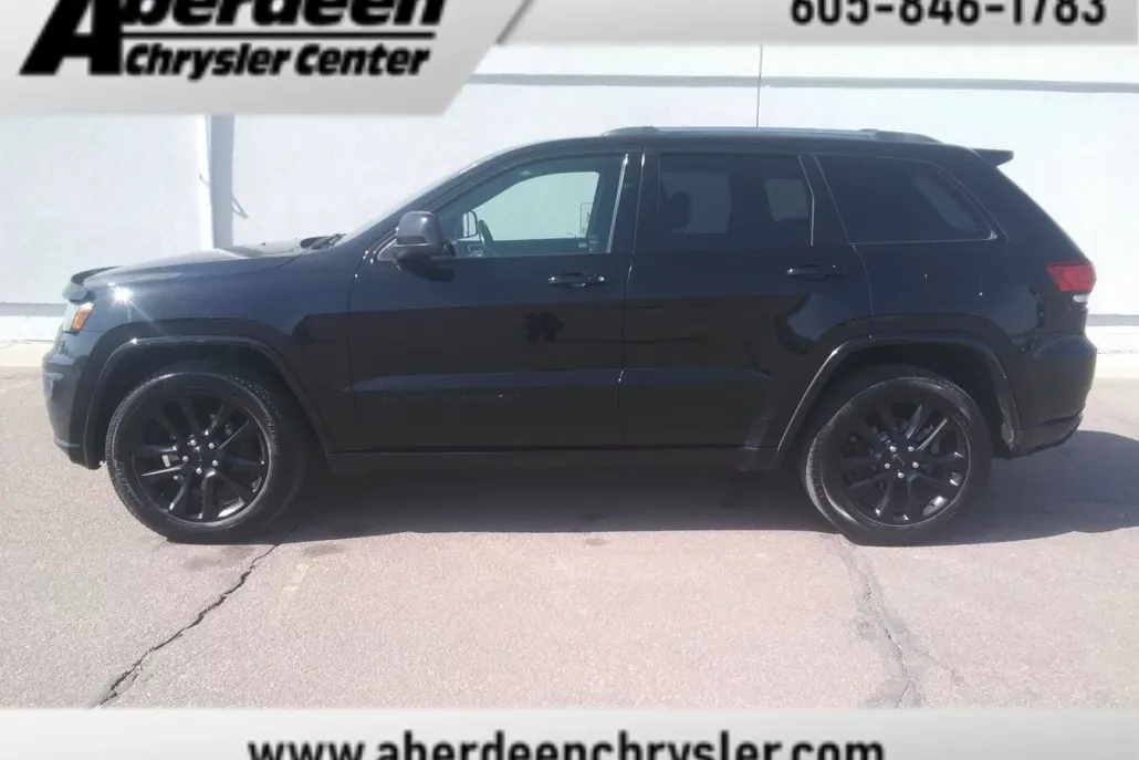 2018 Jeep Grand Cherokee Altitude photo 1