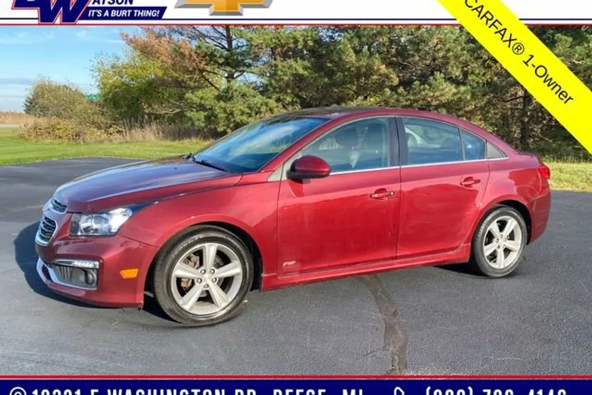 2016 Chevrolet Cruze LT photo 1