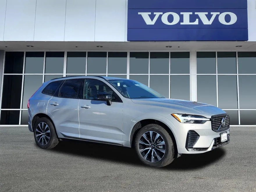 2025 Volvo XC60 B5 Core photo 1