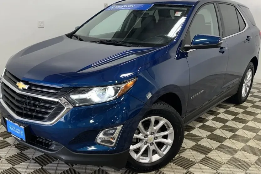 2019 Chevrolet Equinox LT photo 1