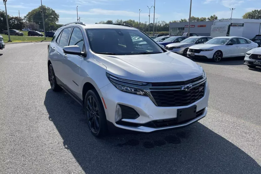 2022 Chevrolet Equinox RS photo 1