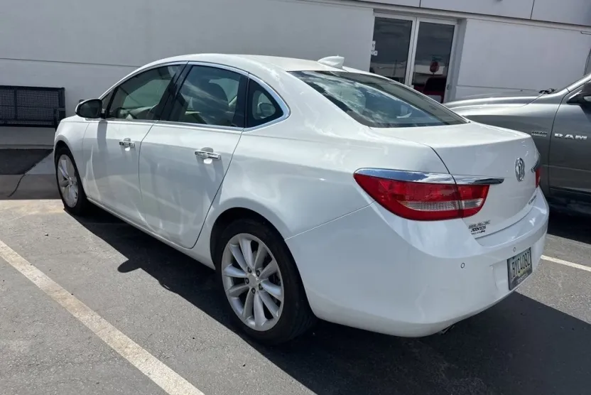 2015 Buick Verano Leather photo 1