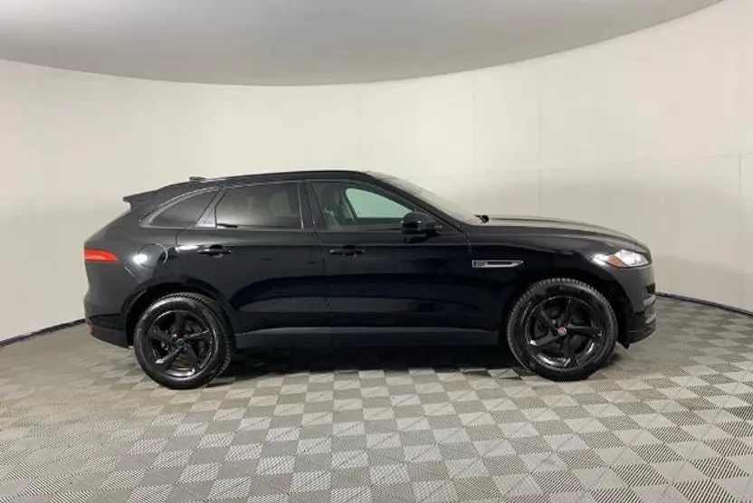2018 Jaguar F-PACE Premium photo 1