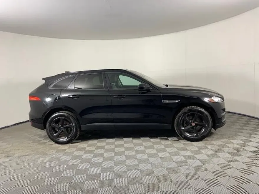 2018 Jaguar F-PACE Premium photo 1