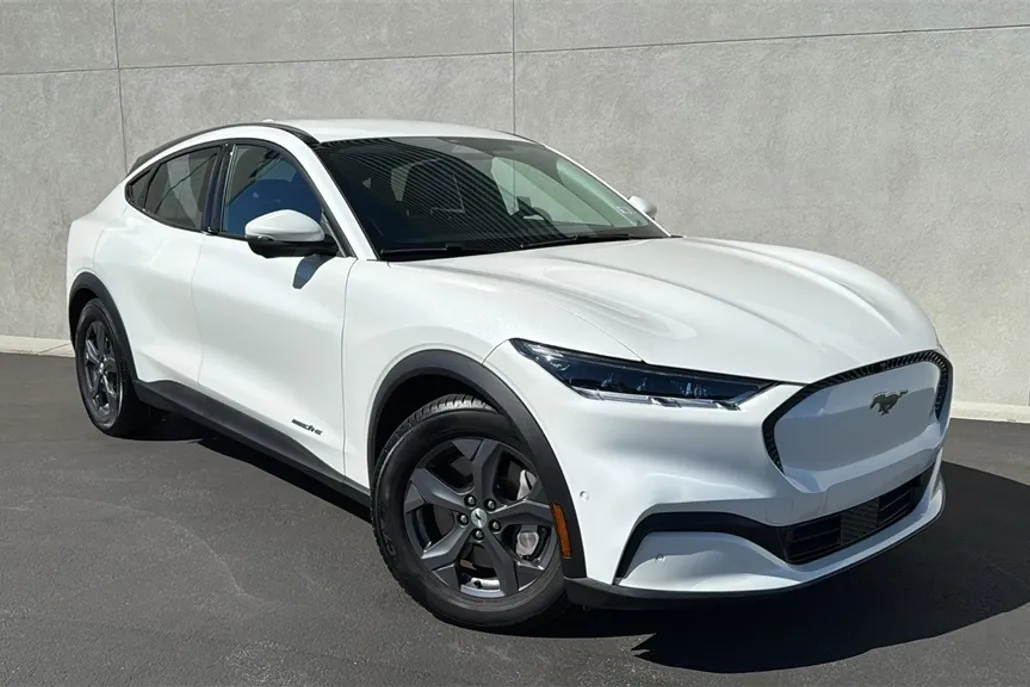 2021 Ford Mustang Mach-E Select photo 1