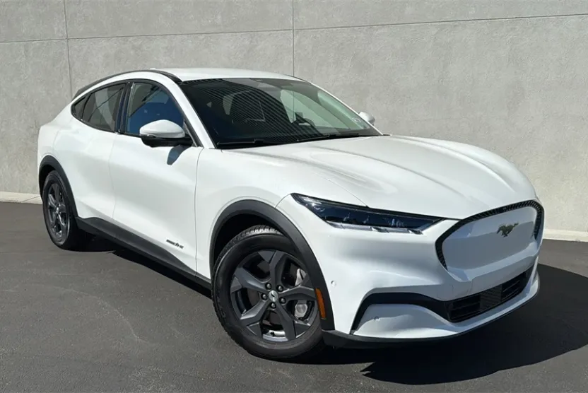 2021 Ford Mustang Mach-E Select photo 1