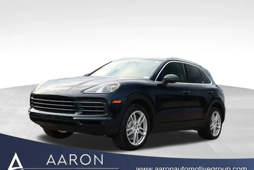 2019 Porsche Cayenne S photo 1