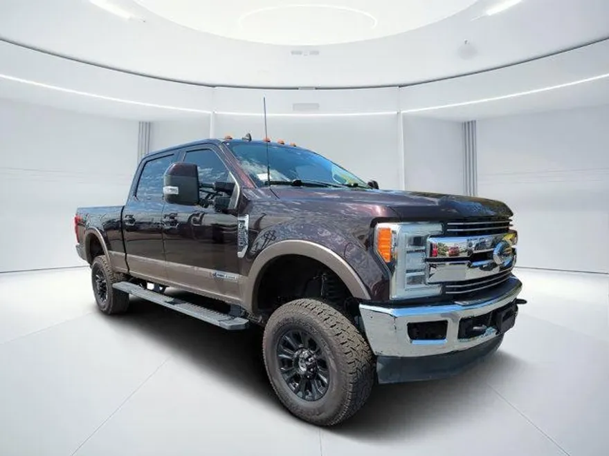2019 Ford F-350 Lariat photo 1
