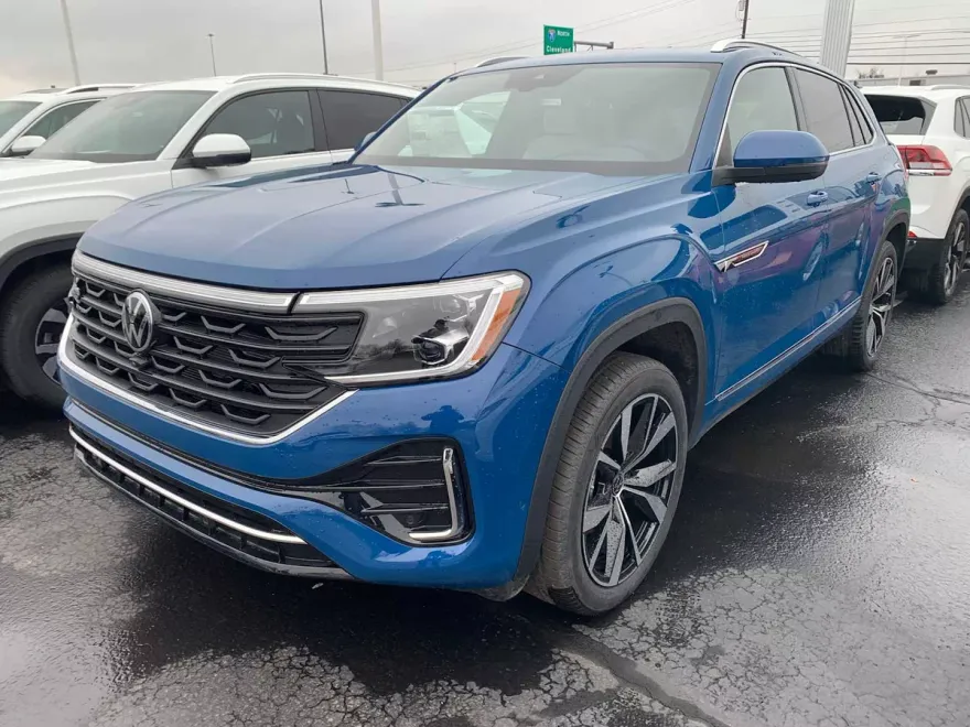 2025 Volkswagen Atlas Cross Sport SEL Premium R-Line photo 1