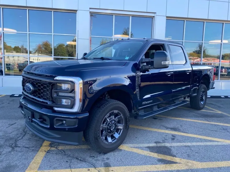 2024 Ford F-250 Lariat photo 1