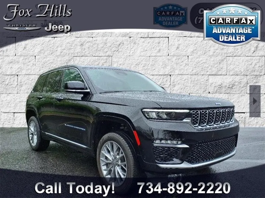 2022 Jeep Cherokee 4xe Summit Reserve photo 1