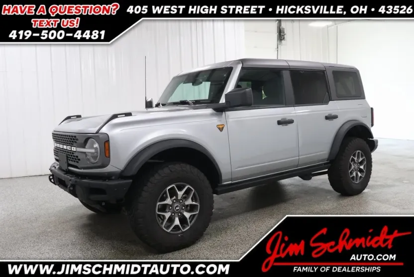 2024 Ford Bronco Badlands photo 1