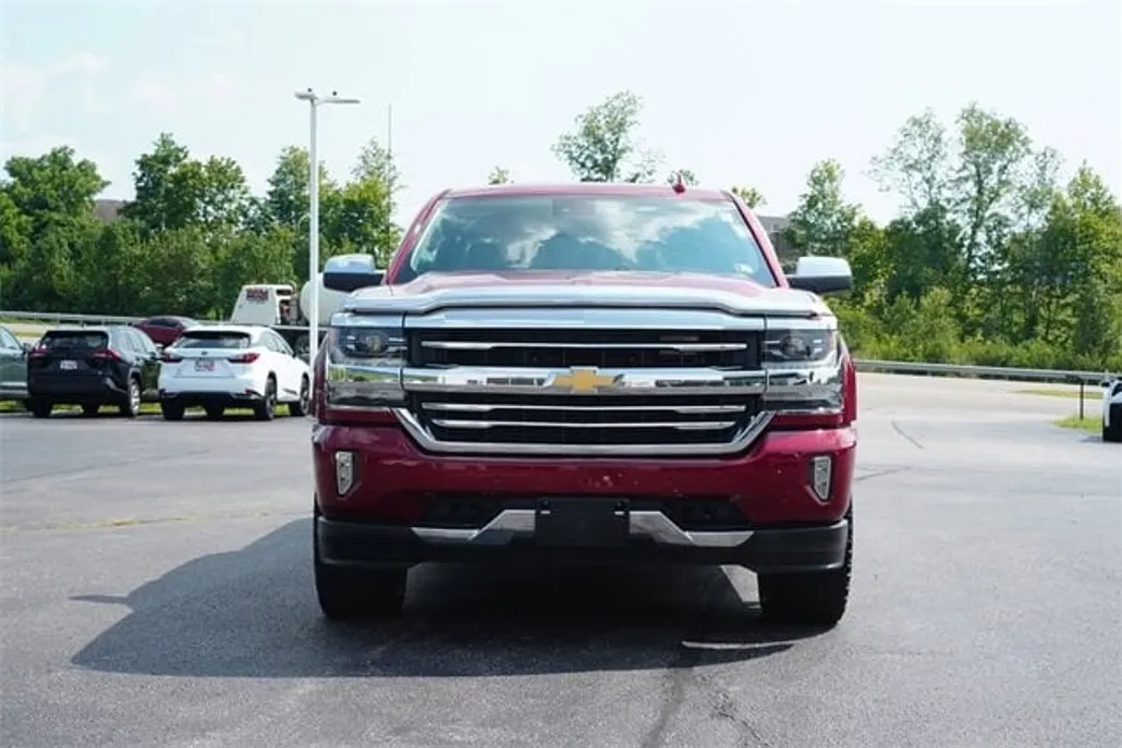 2018 Chevrolet Silverado 1500 High Country photo 1