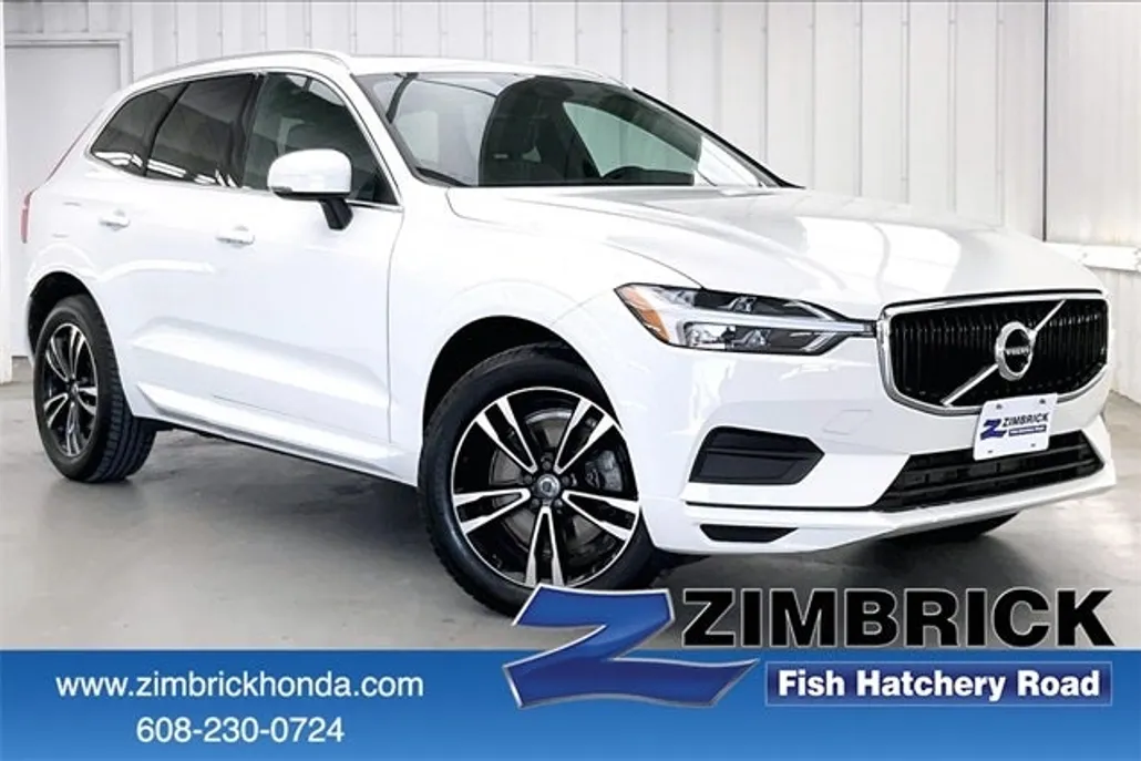 2018 Volvo XC60 T6 Momentum photo 1