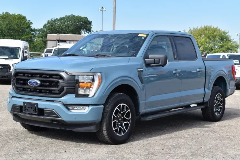 2023 Ford F-150 XLT photo 1