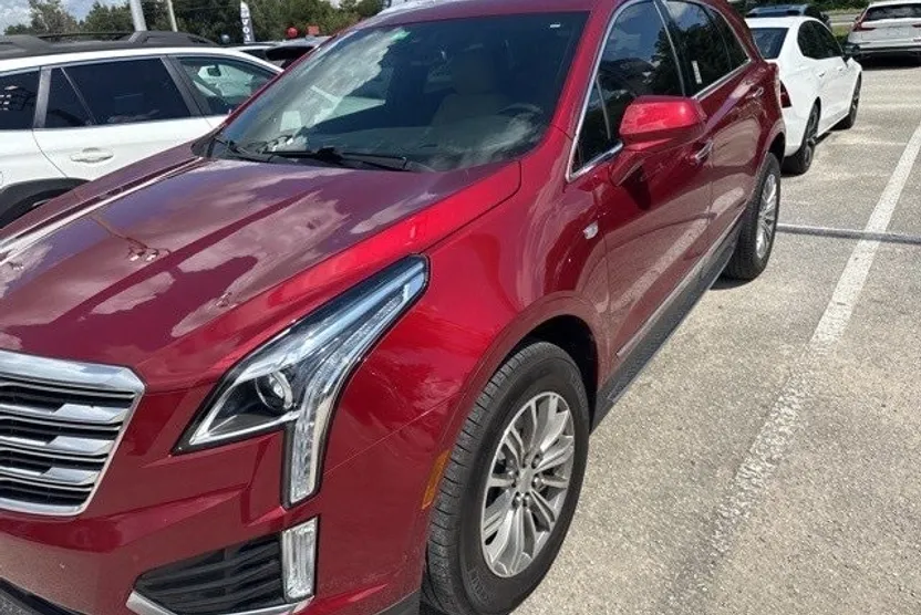 2019 Cadillac XT5 Luxury photo 1