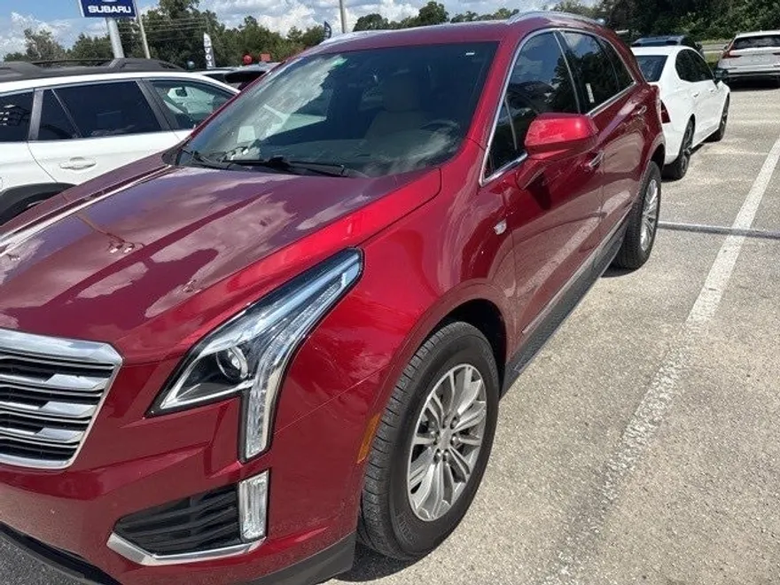 2019 Cadillac XT5 Luxury photo 1