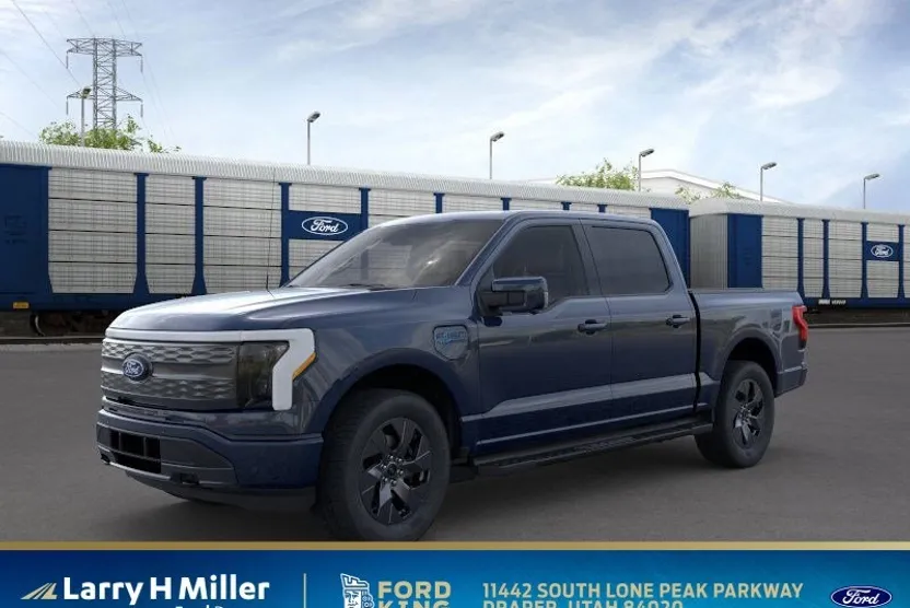 2025 Ford F-150 Lightning Lariat photo 1