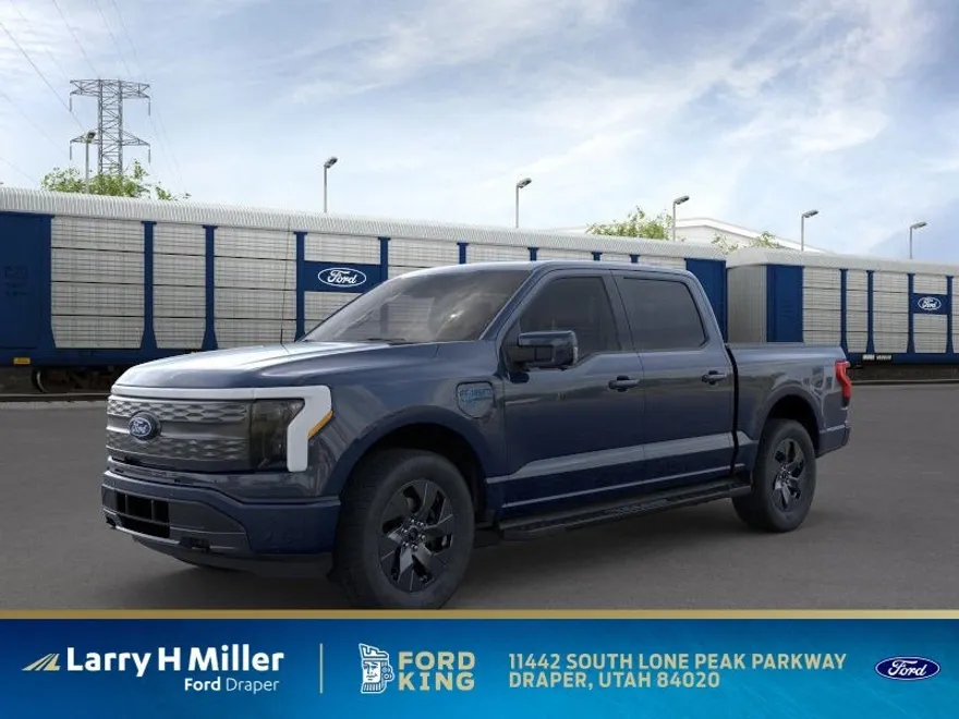 2025 Ford F-150 Lightning Lariat photo 1