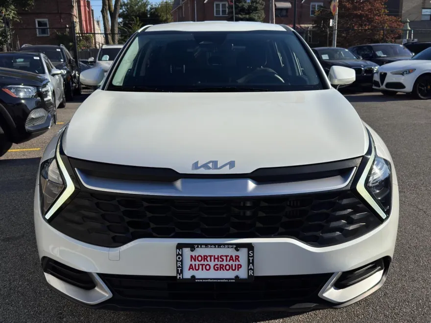 2023 Kia Sportage Hybrid LX photo 1