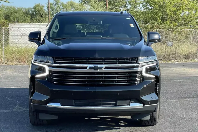 2023 Chevrolet Tahoe LT photo 1