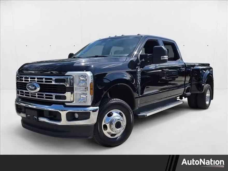 2024 Ford F-350 XLT photo 1