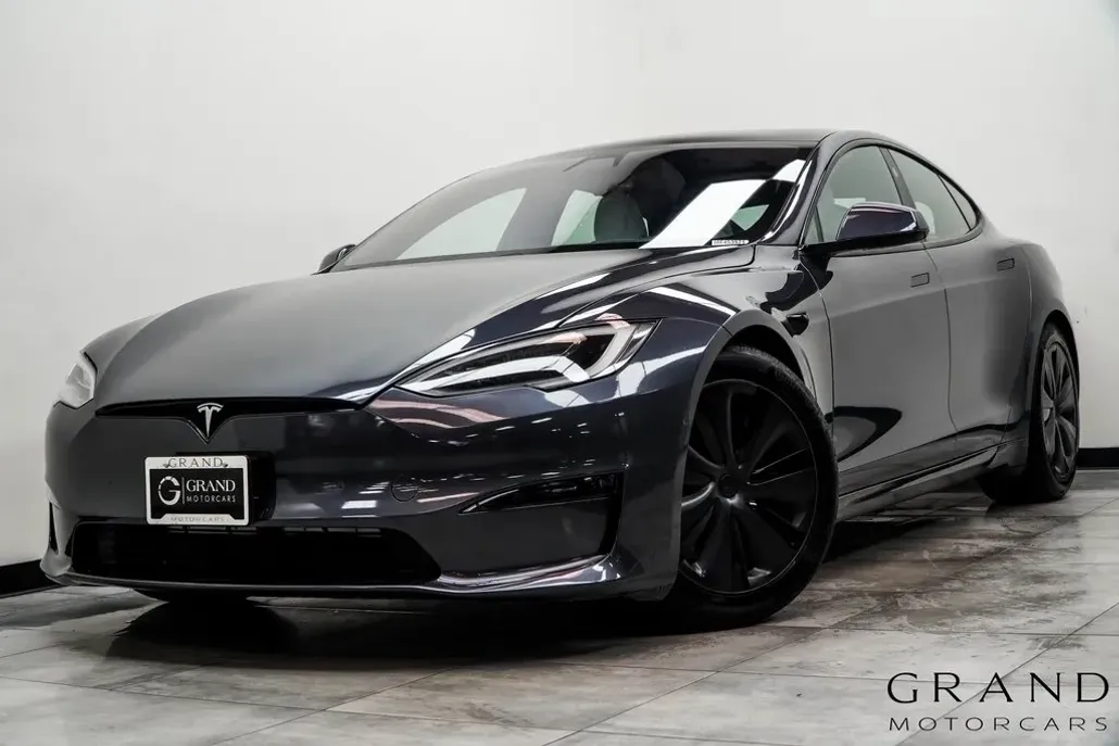 2021 Tesla Model S Plaid AWD photo 1