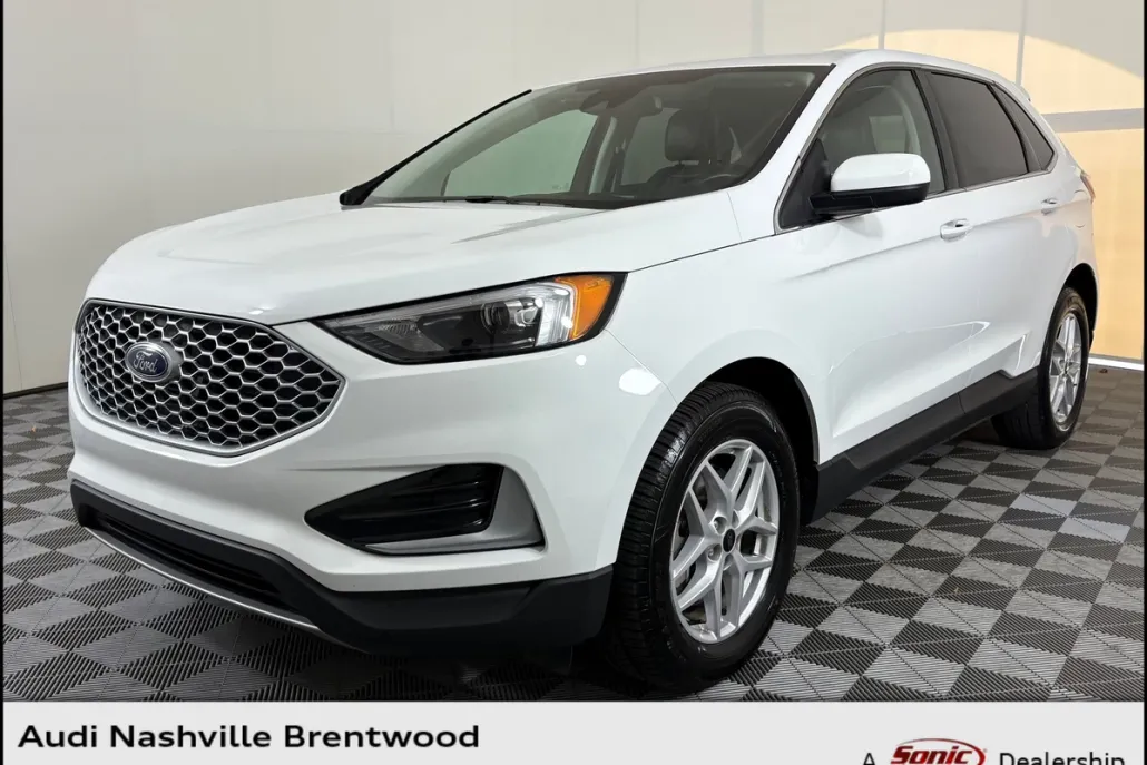 2023 Ford Edge SEL photo 1