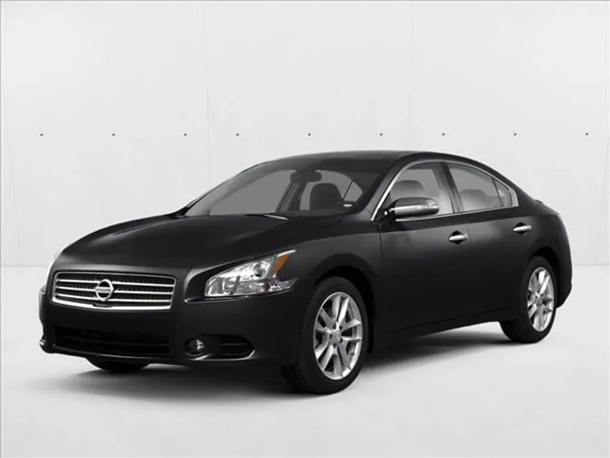 2010 Nissan Maxima SV photo 1