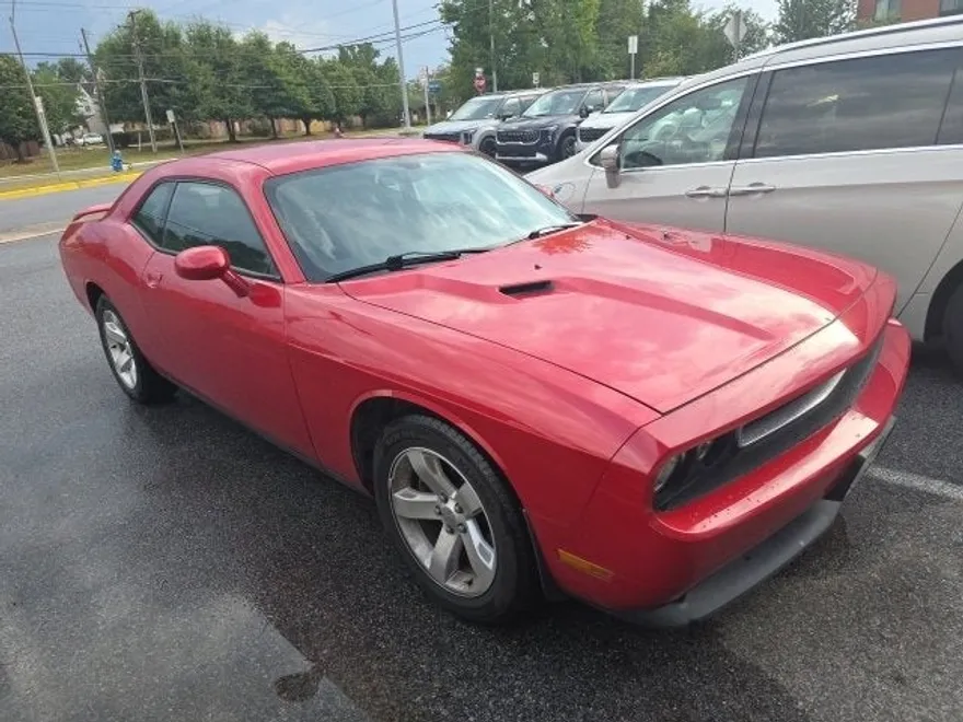 2011 Dodge Challenger photo 1