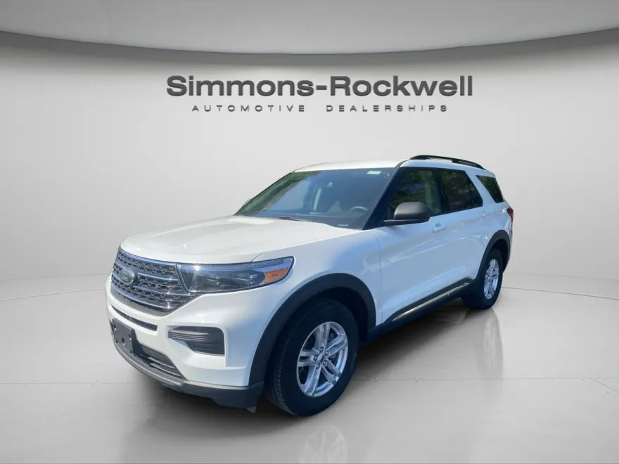 2022 Ford Explorer XLT photo 1