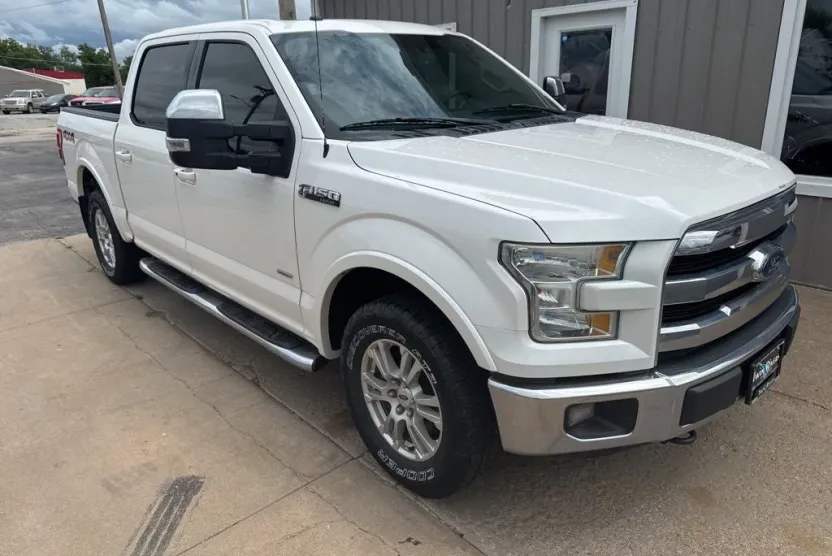 2016 Ford F-150 Lariat photo 1
