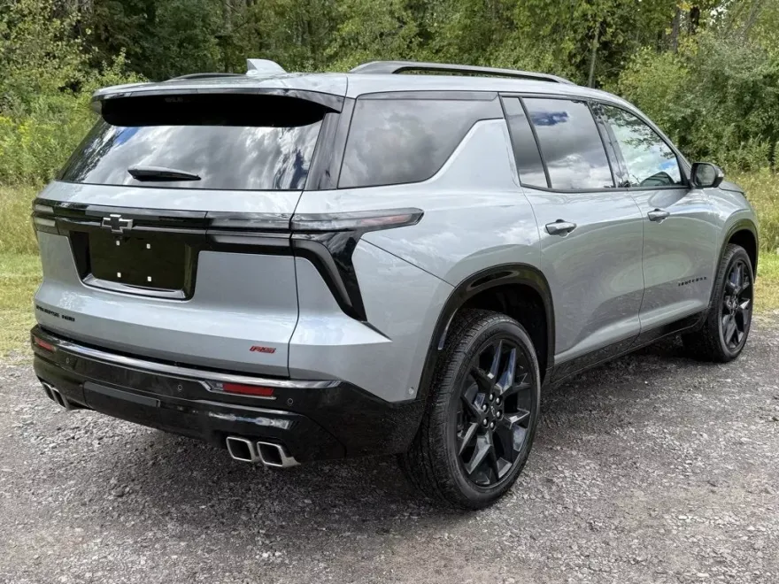 2026 Chevrolet Traverse RS photo 1