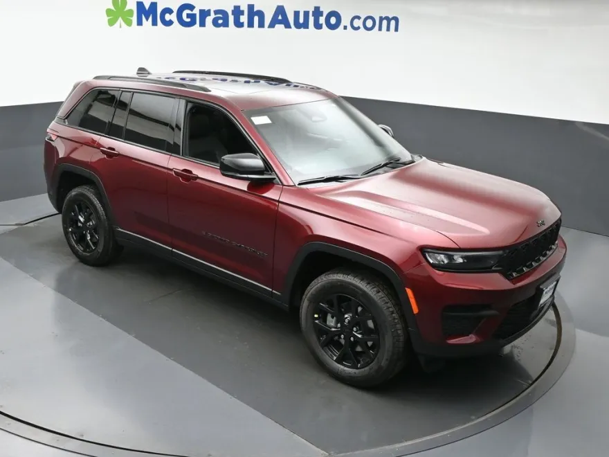 2025 Jeep Grand Cherokee Altitude photo 1