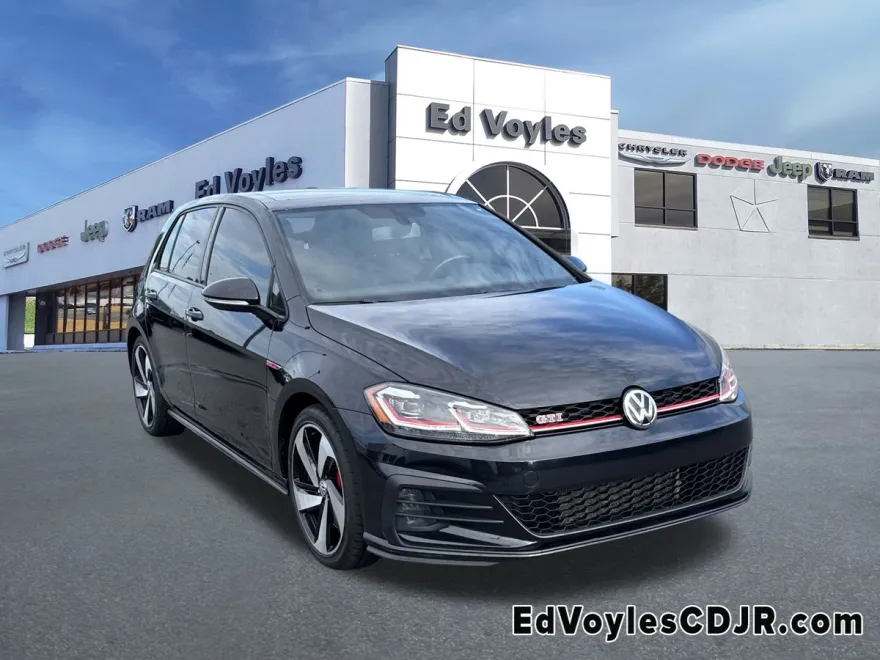 2019 Volkswagen Golf GTI SE photo 1